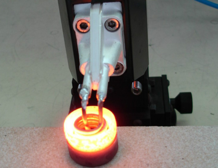 Ultra/super high frequency induction heating machine