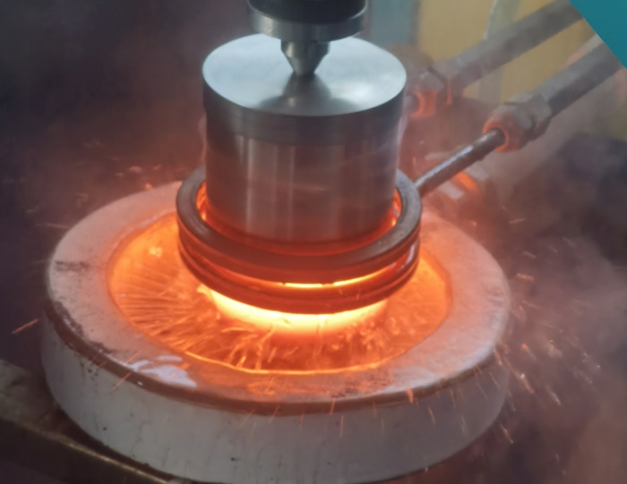 Customized Double Station CNC Quenching Machine Tool for Gear Shaft Hardening 